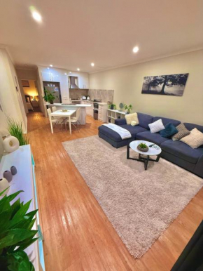 Luxe Coastal Oasis, Mandurah